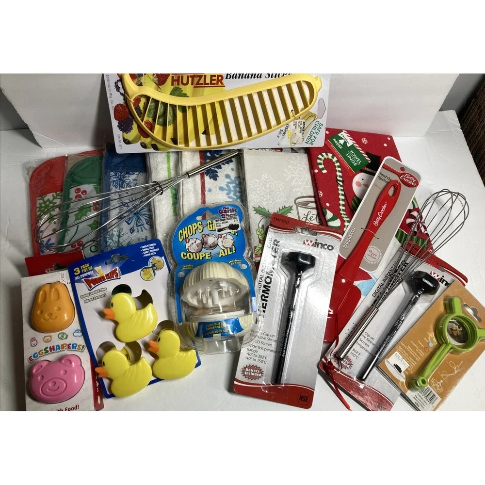 Odd Kitchen Gadget Gift Pack 18 Items: Garlic,‎ Egg, Banana Chopper; Towels...